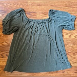 Like new LOFT off the shoulder top